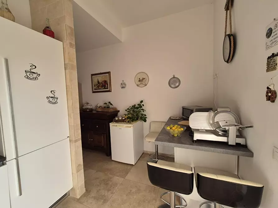 Immagine 4 di Appartamento in vendita  a Carrara