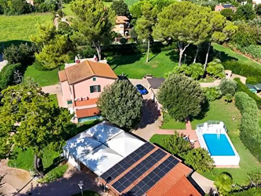 Immagine 41 di Villa in vendita  a Portoferraio