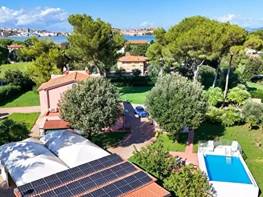 Immagine 42 di Villa in vendita  a Portoferraio