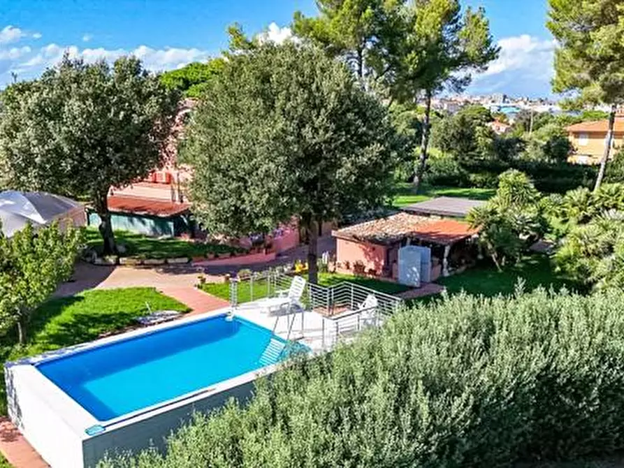 Immagine 38 di Villa in vendita  a Portoferraio