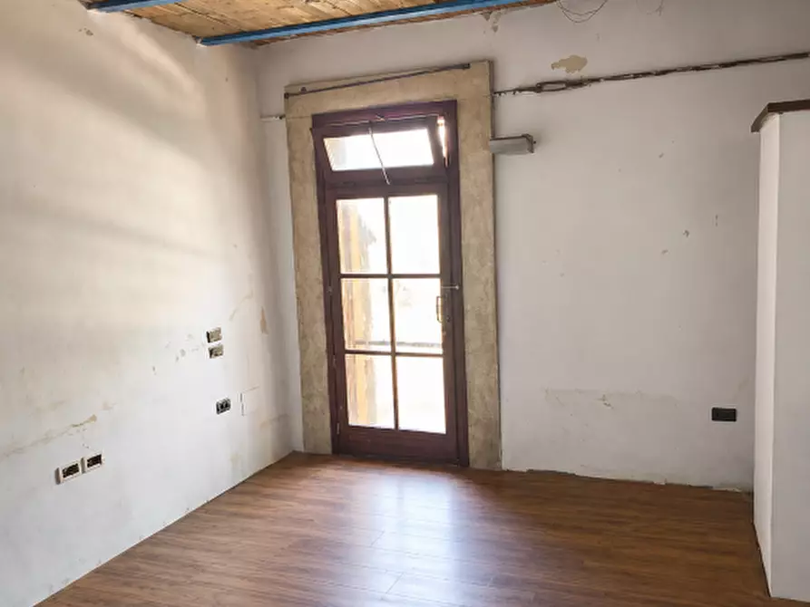 Immagine 32 di Rustico / casale in vendita  a Terricciola