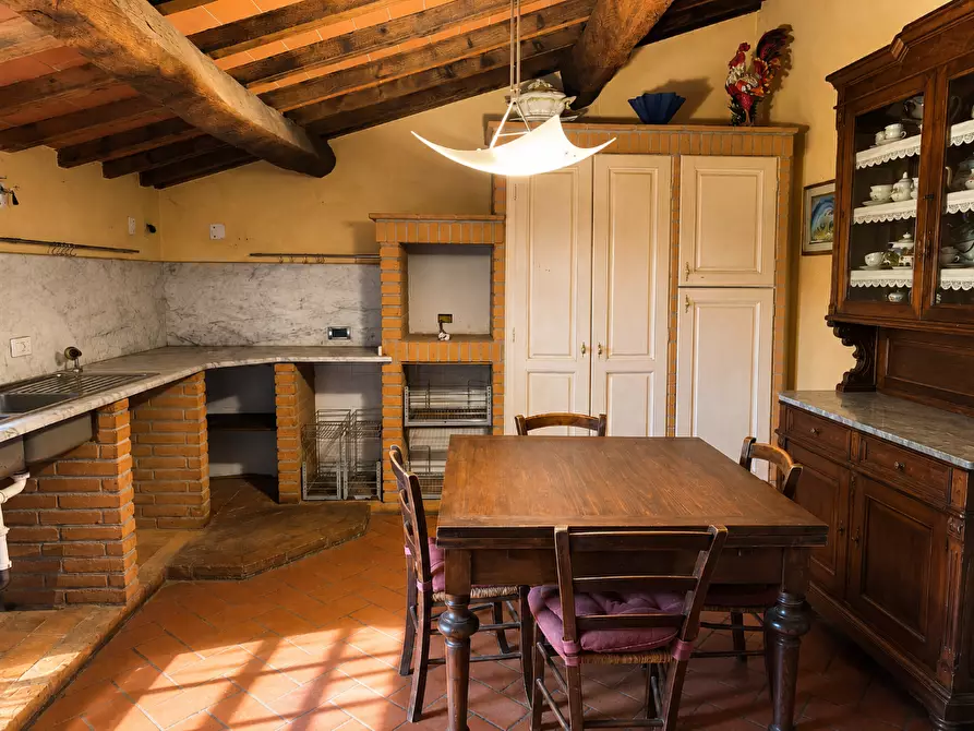 Immagine 9 di Rustico / casale in vendita  a Terricciola