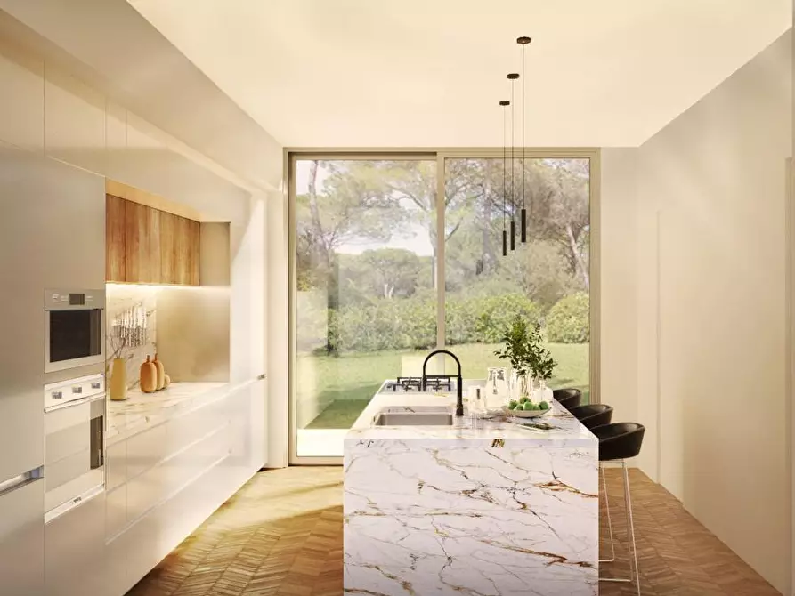 Immagine 7 di Villa in vendita  a Forte Dei Marmi