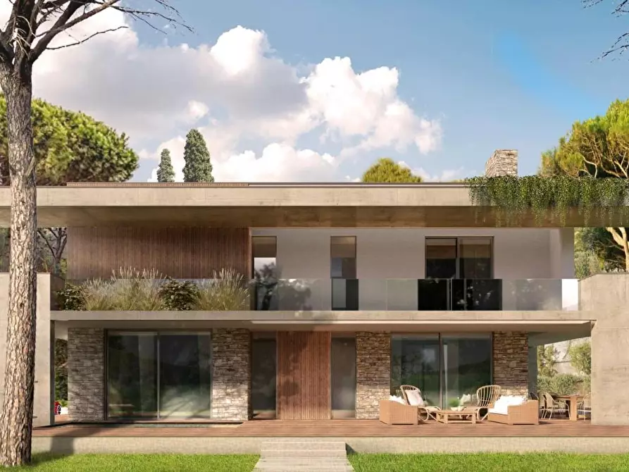 Immagine 1 di Villa in vendita  a Forte Dei Marmi