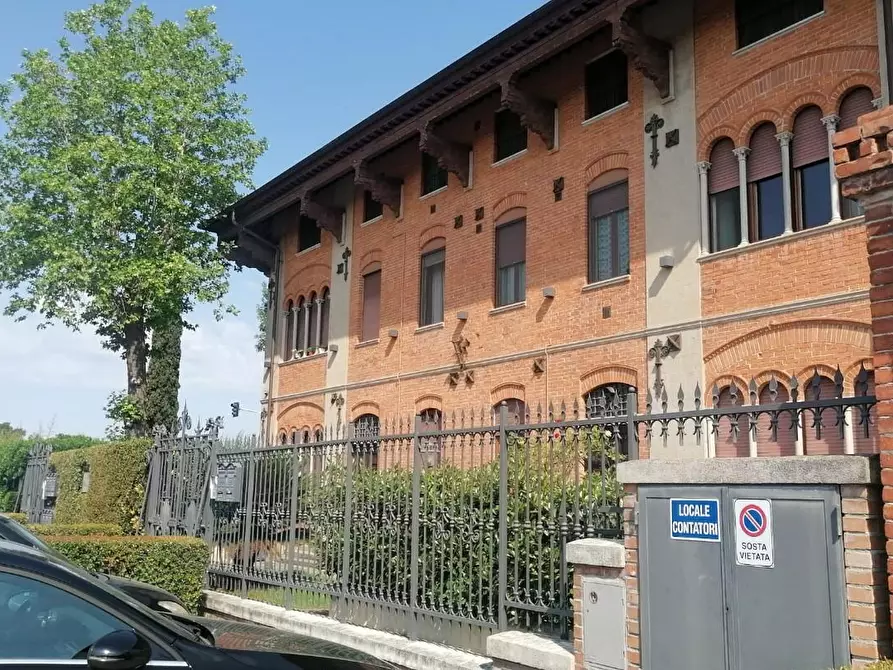 Immagine 9 di Appartamento in vendita  a Pisa