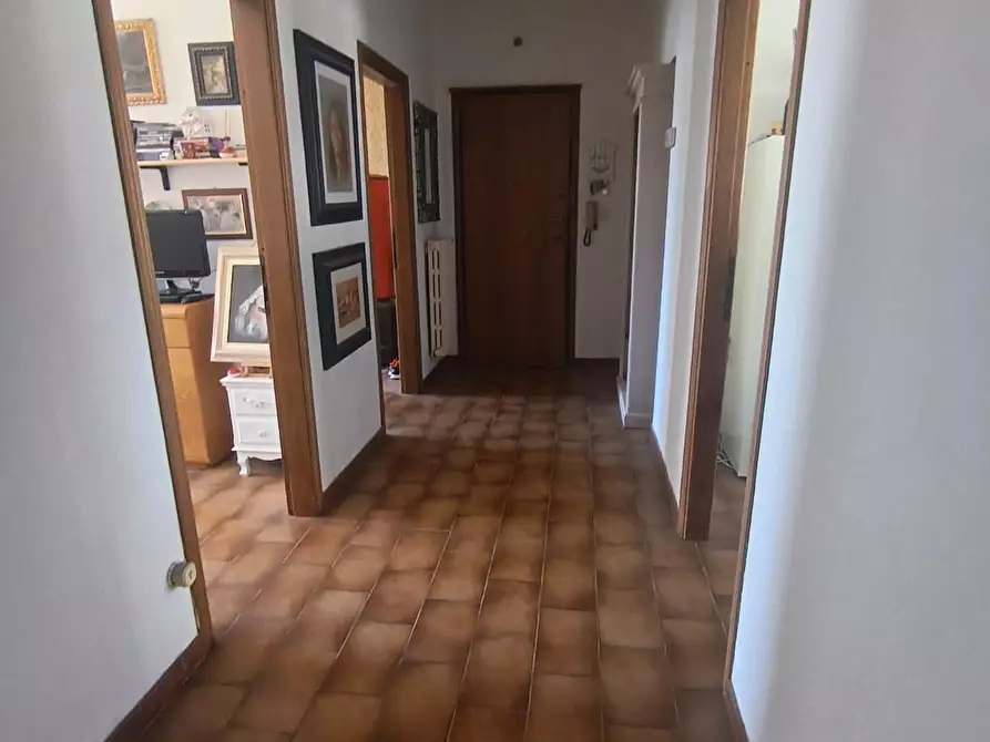 Immagine 11 di Appartamento in vendita  a Livorno