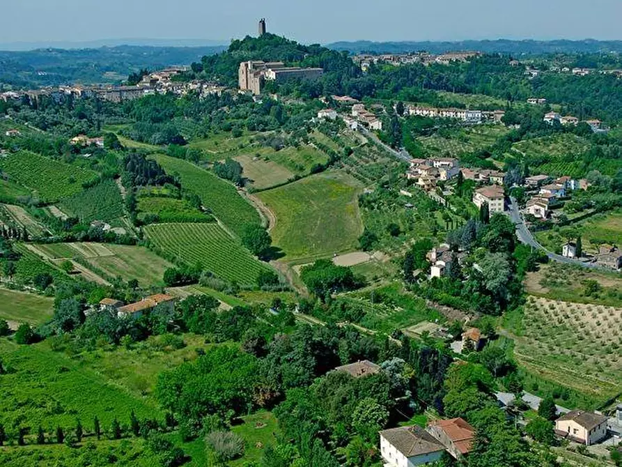 Immagine 11 di Villa in vendita  a San Miniato