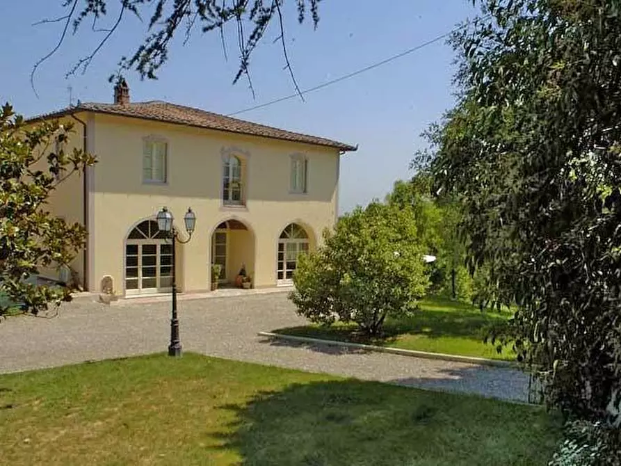 Immagine 1 di Villa in vendita  a San Miniato