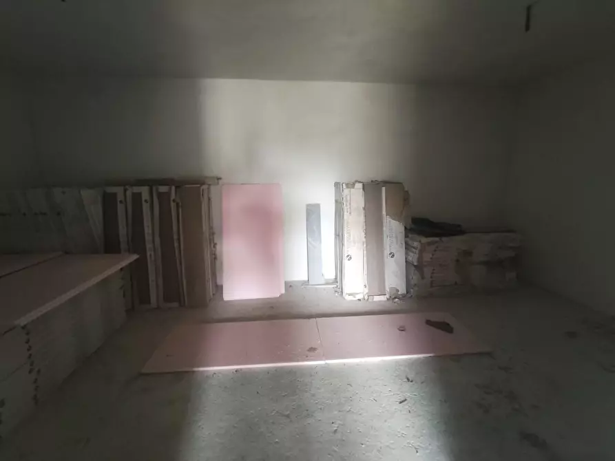 Immagine 7 di Villa in vendita  a Lucca