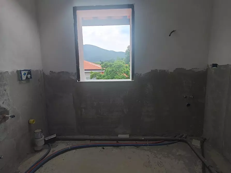Immagine 19 di Villa in vendita  a Lucca