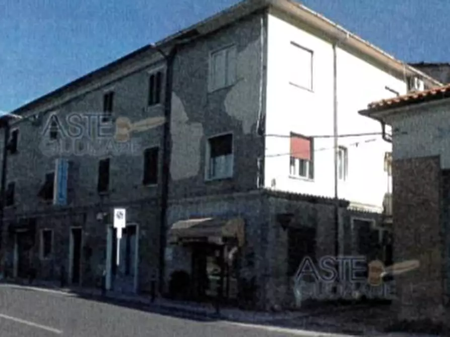 Immagine 1 di Appartamento in vendita  a Pietrasanta
