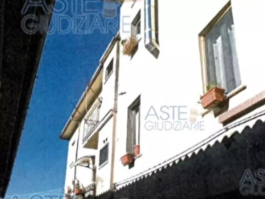 Immagine 2 di Appartamento in vendita  a Pietrasanta