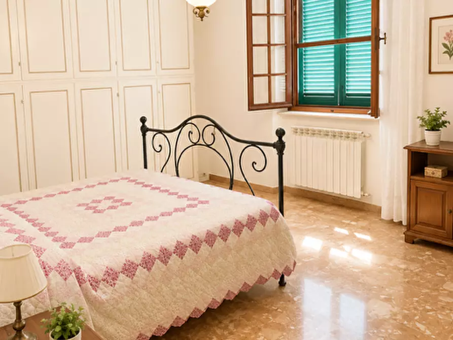 Immagine 11 di Villa in vendita  a San Giuliano Terme
