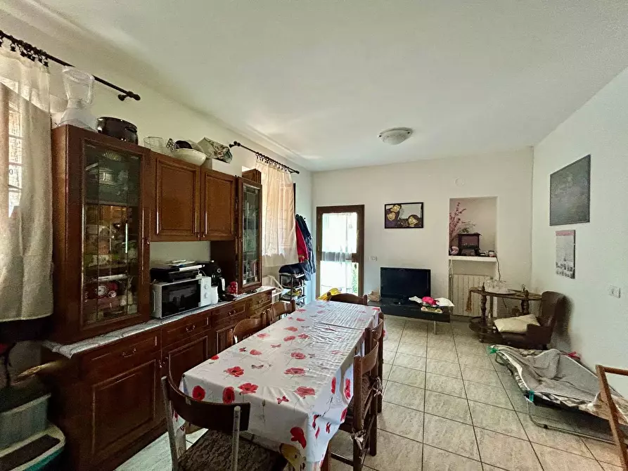 Immagine 11 di Appartamento in vendita  a Sovicille