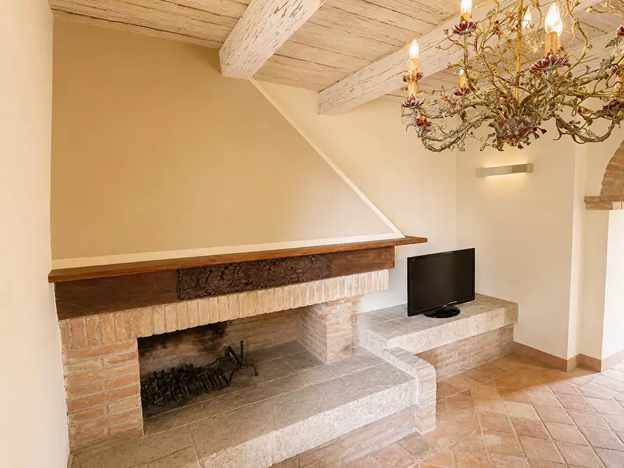 Immagine 11 di Rustico / casale in vendita  a Montopoli In Val D'arno