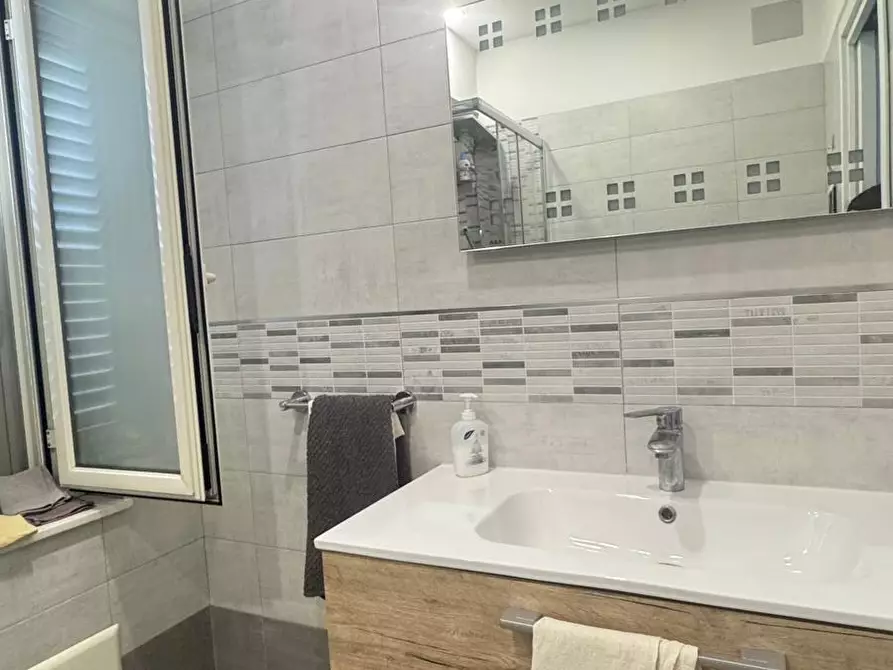 Immagine 4 di Appartamento in vendita  a Giugliano In Campania