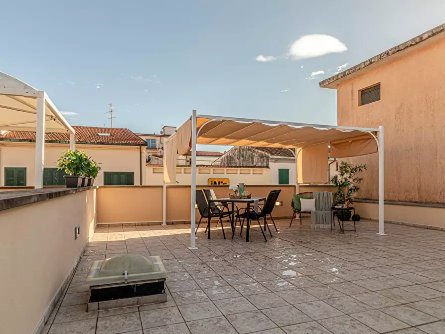 Immagine 41 di Appartamento in vendita  a Viareggio
