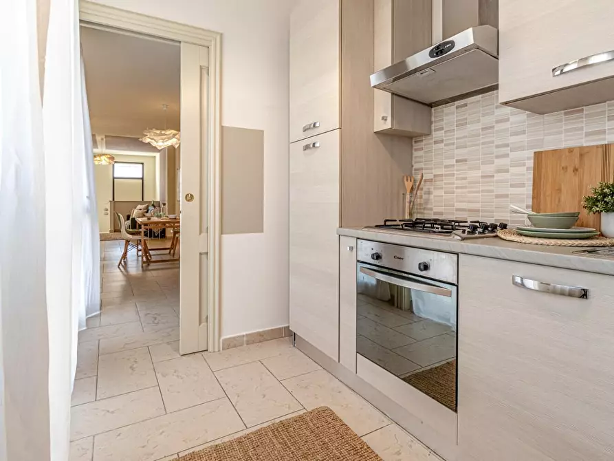Immagine 14 di Appartamento in vendita  a Viareggio