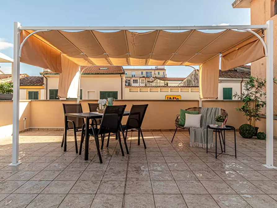 Immagine 40 di Appartamento in vendita  a Viareggio