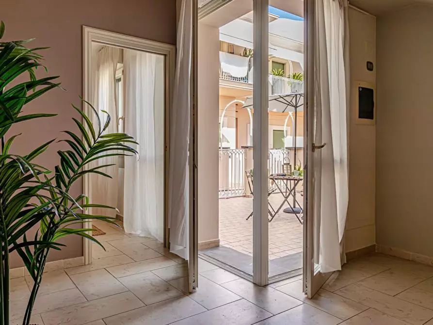 Immagine 15 di Appartamento in vendita  a Viareggio