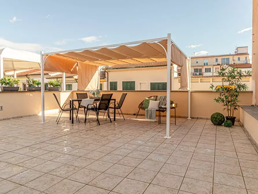 Immagine 39 di Appartamento in vendita  a Viareggio