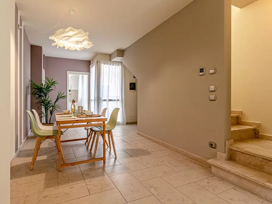 Immagine 8 di Appartamento in vendita  a Viareggio