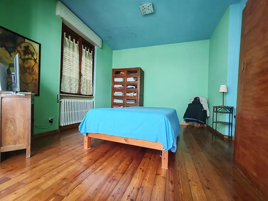 Immagine 6 di Villa in vendita  a Massa