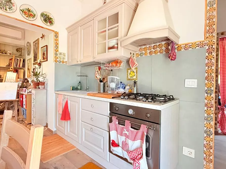 Immagine 8 di Villa in vendita  a Chiesina Uzzanese