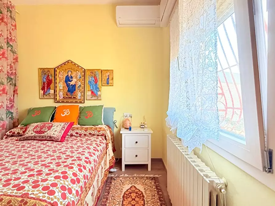 Immagine 14 di Villa in vendita  a Chiesina Uzzanese
