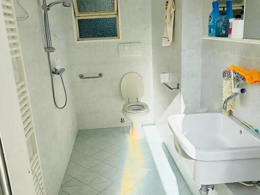 Immagine 11 di Casa indipendente in vendita  a Capannori