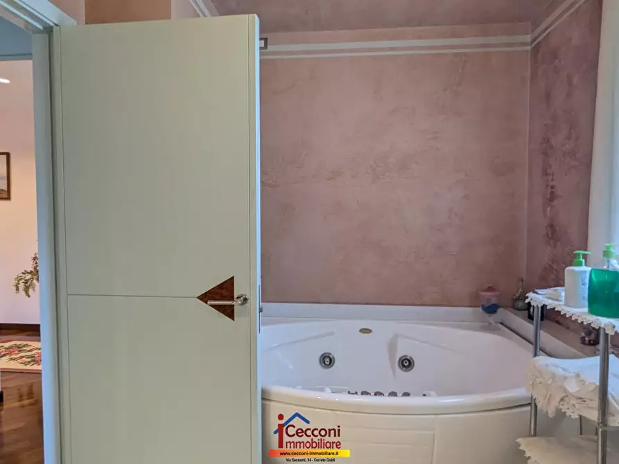 Immagine 24 di Casa indipendente in vendita  a Cerreto Guidi