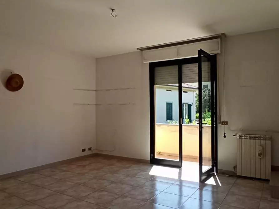 Immagine 17 di Casa bifamiliare in vendita  a Lucca