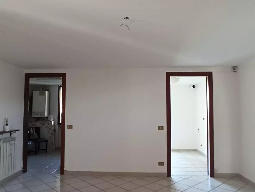 Immagine 26 di Casa bifamiliare in vendita  a Lucca