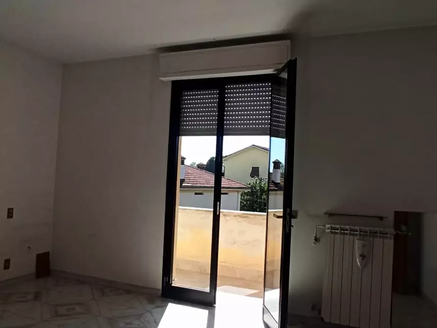 Immagine 22 di Casa bifamiliare in vendita  a Lucca
