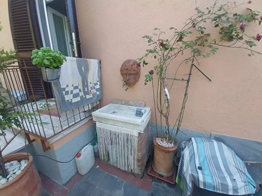 Immagine 4 di Casa semindipendente in vendita  a Ameglia