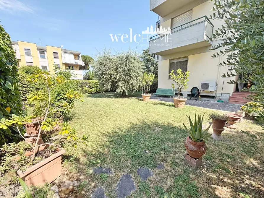 Immagine 19 di Appartamento in vendita  a Campi Bisenzio