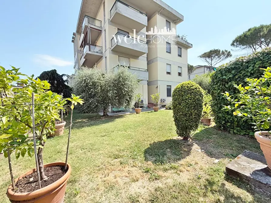Immagine 44 di Appartamento in vendita  a Campi Bisenzio