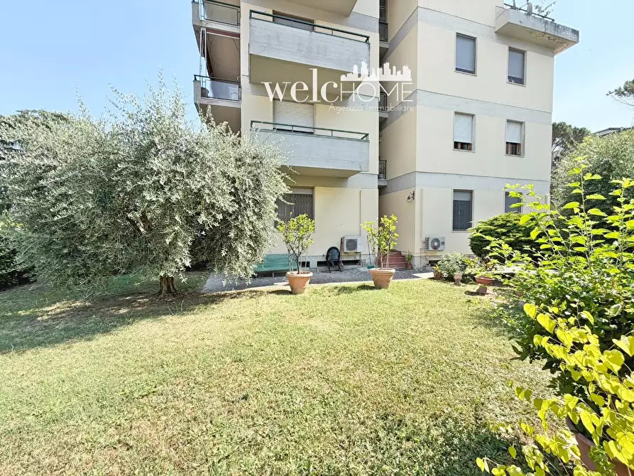 Immagine 26 di Appartamento in vendita  a Campi Bisenzio