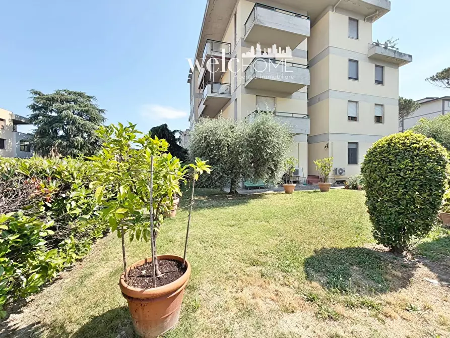 Immagine 20 di Appartamento in vendita  a Campi Bisenzio