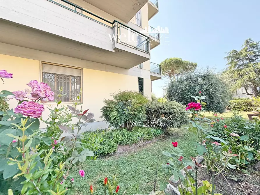 Immagine 2 di Appartamento in vendita  a Campi Bisenzio