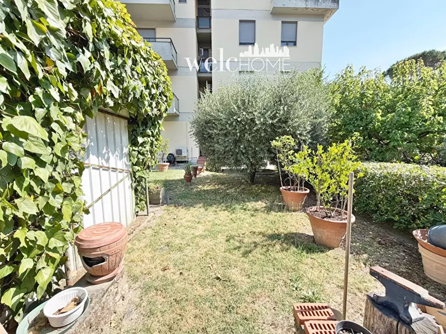 Immagine 27 di Appartamento in vendita  a Campi Bisenzio