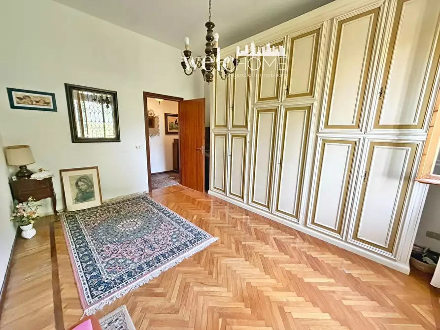 Immagine 40 di Appartamento in vendita  a Campi Bisenzio