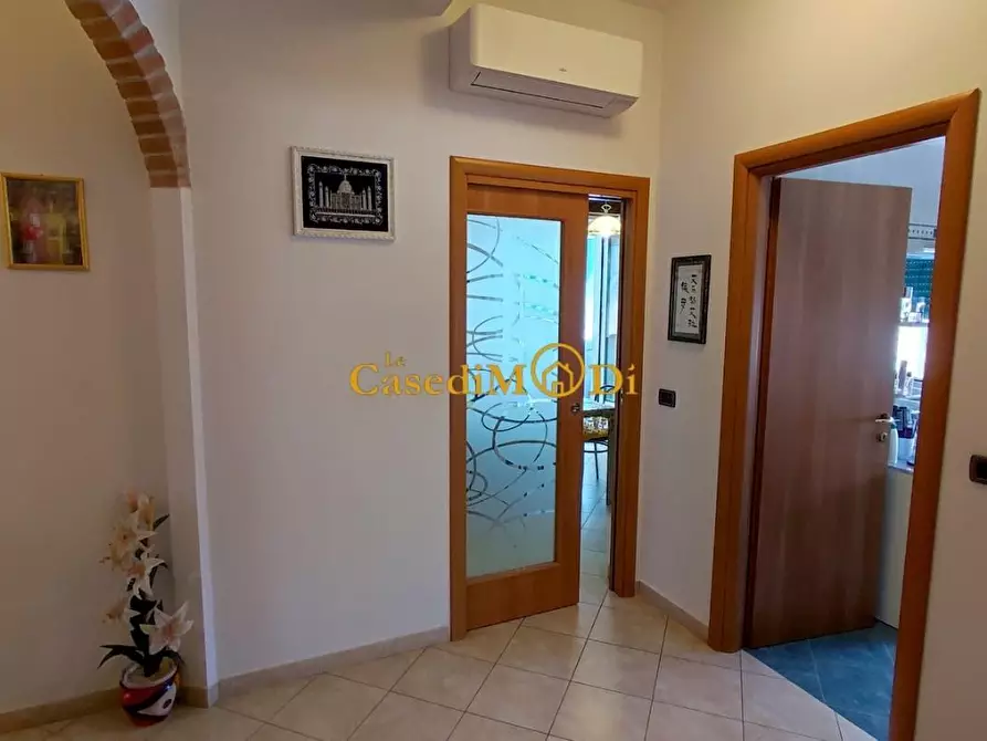 Immagine 13 di Appartamento in vendita  a Livorno