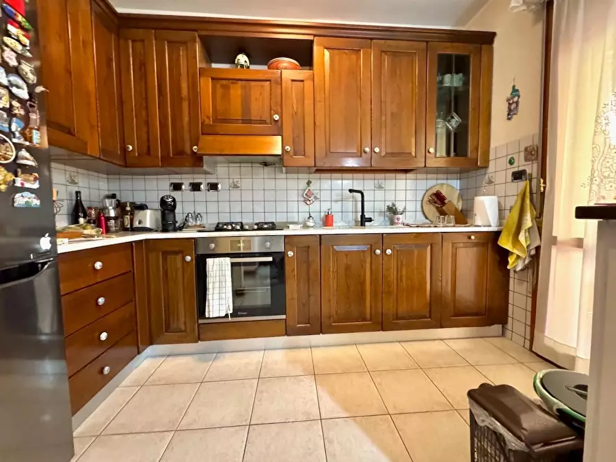 Immagine 15 di Appartamento in vendita  a Cascina