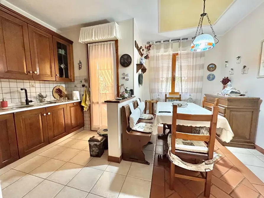 Immagine 12 di Appartamento in vendita  a Cascina