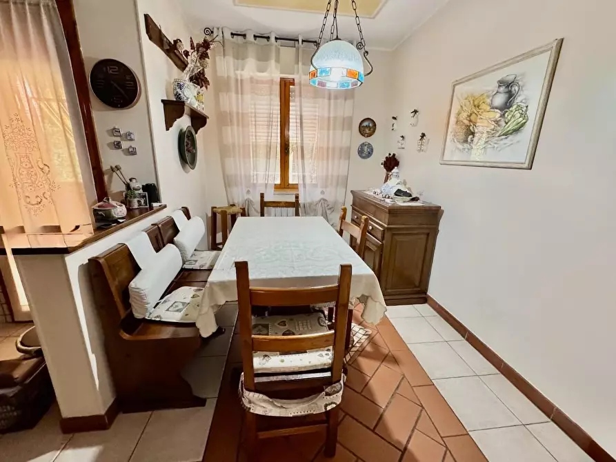 Immagine 17 di Appartamento in vendita  a Cascina
