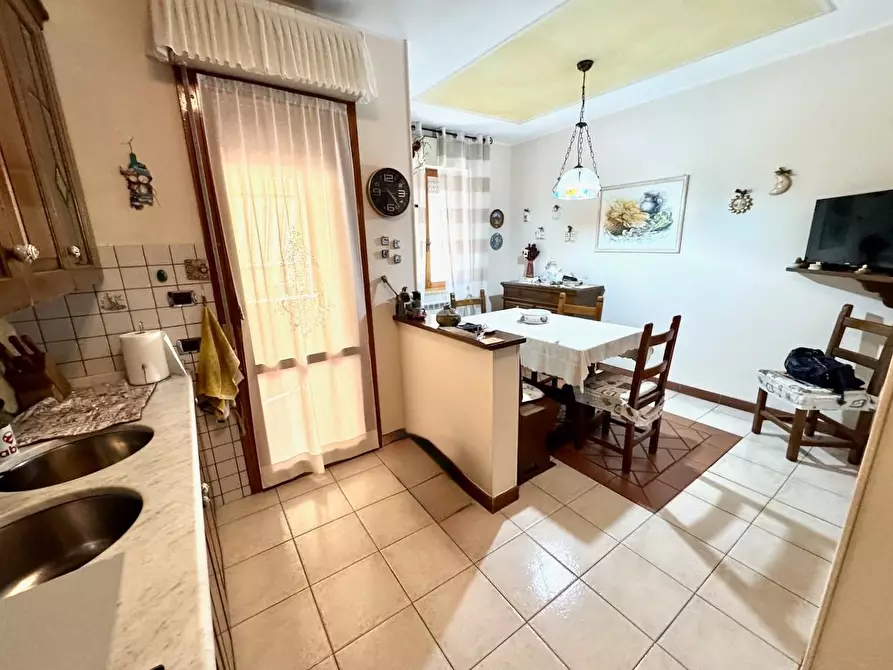 Immagine 13 di Appartamento in vendita  a Cascina