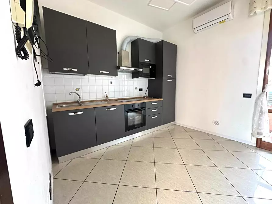 Immagine 2 di Appartamento in vendita  a Empoli