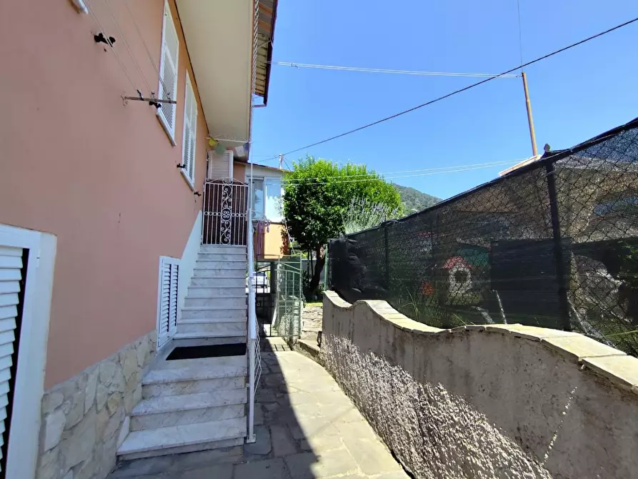 Immagine 15 di Appartamento in vendita  a Massa