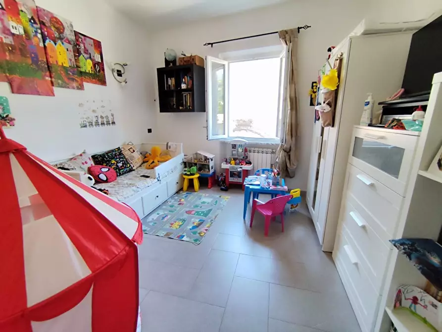 Immagine 11 di Appartamento in vendita  a Massa